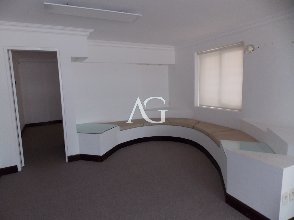 Local Comercial ID.471 - PENINSULA - EXCELENTE LOCAL SOBRE CALLE GORLERO !!!