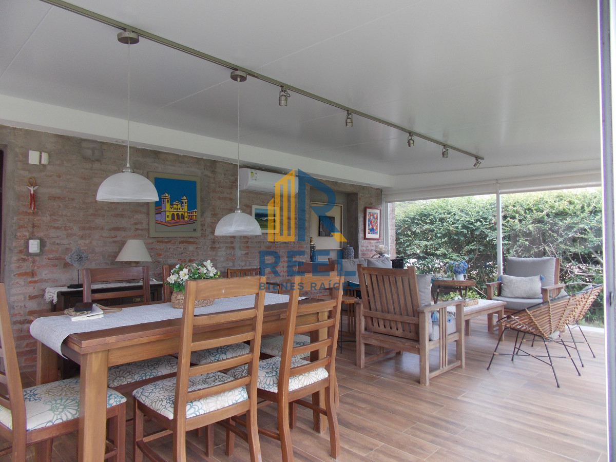 Casa ID.312 - PRECIOSA CASA EN BALNEARIO BS.AS Reciclada