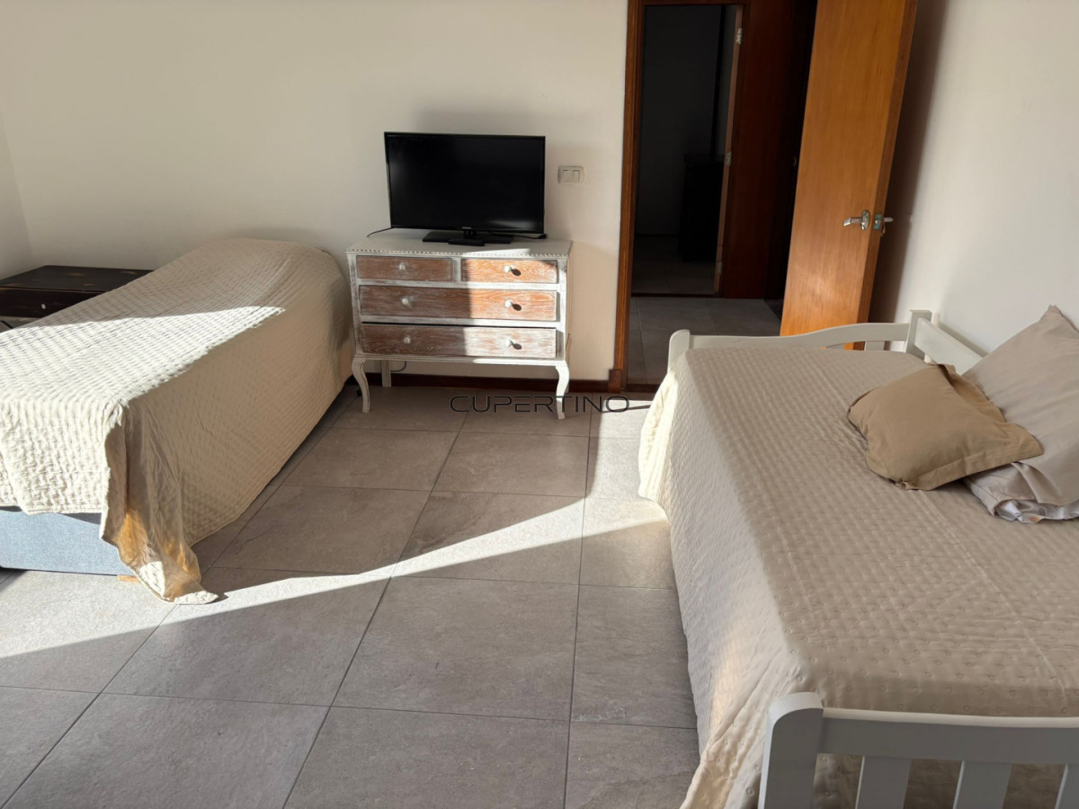 Casa ID.122 - MANANTIALES A 2 CUADRAS DEL MAR TOTALMENTE RENOVADA