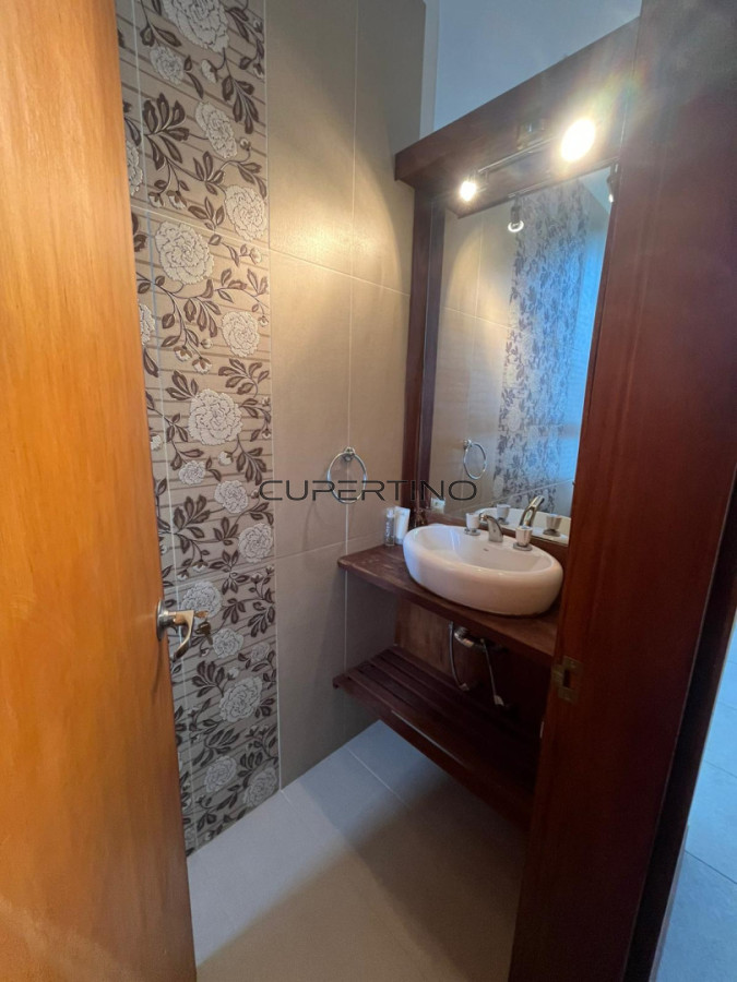 Casa ID.122 - MANANTIALES A 2 CUADRAS DEL MAR TOTALMENTE RENOVADA