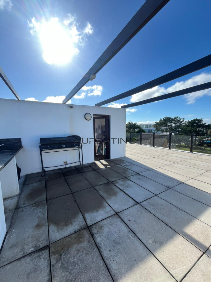 Casa ID.122 - MANANTIALES A 2 CUADRAS DEL MAR TOTALMENTE RENOVADA