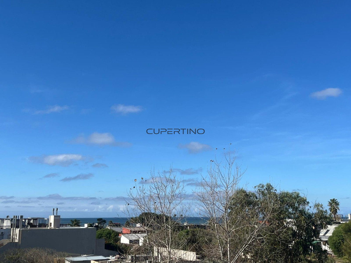 Casa ID.122 - MANANTIALES A 2 CUADRAS DEL MAR TOTALMENTE RENOVADA