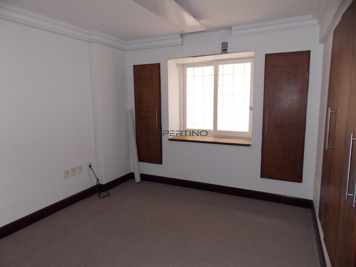 Local Comercial ID.2179 - PENINSULA - EXCELENTE LOCAL SOBRE CALLE GORLERO !!!