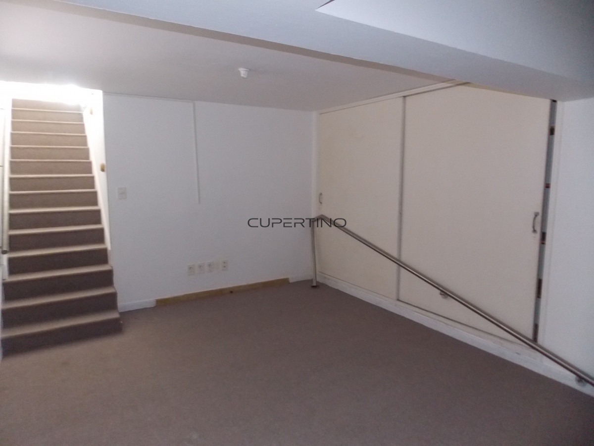 Local Comercial ID.2179 - PENINSULA - EXCELENTE LOCAL SOBRE CALLE GORLERO !!!