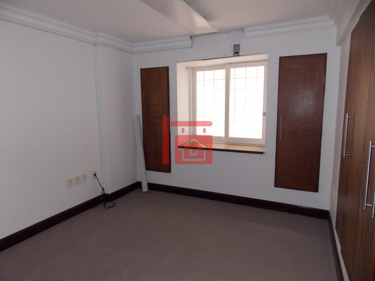 Local Comercial ID.369 - PENINSULA - EXCELENTE LOCAL SOBRE CALLE GORLERO !!!