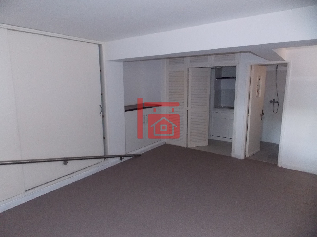 Local Comercial ID.369 - PENINSULA - EXCELENTE LOCAL SOBRE CALLE GORLERO !!!