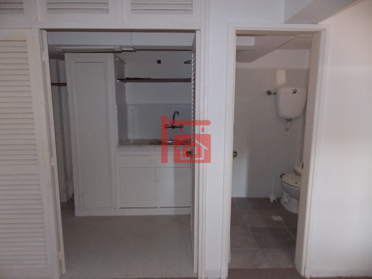 Local Comercial ID.369 - PENINSULA - EXCELENTE LOCAL SOBRE CALLE GORLERO !!!