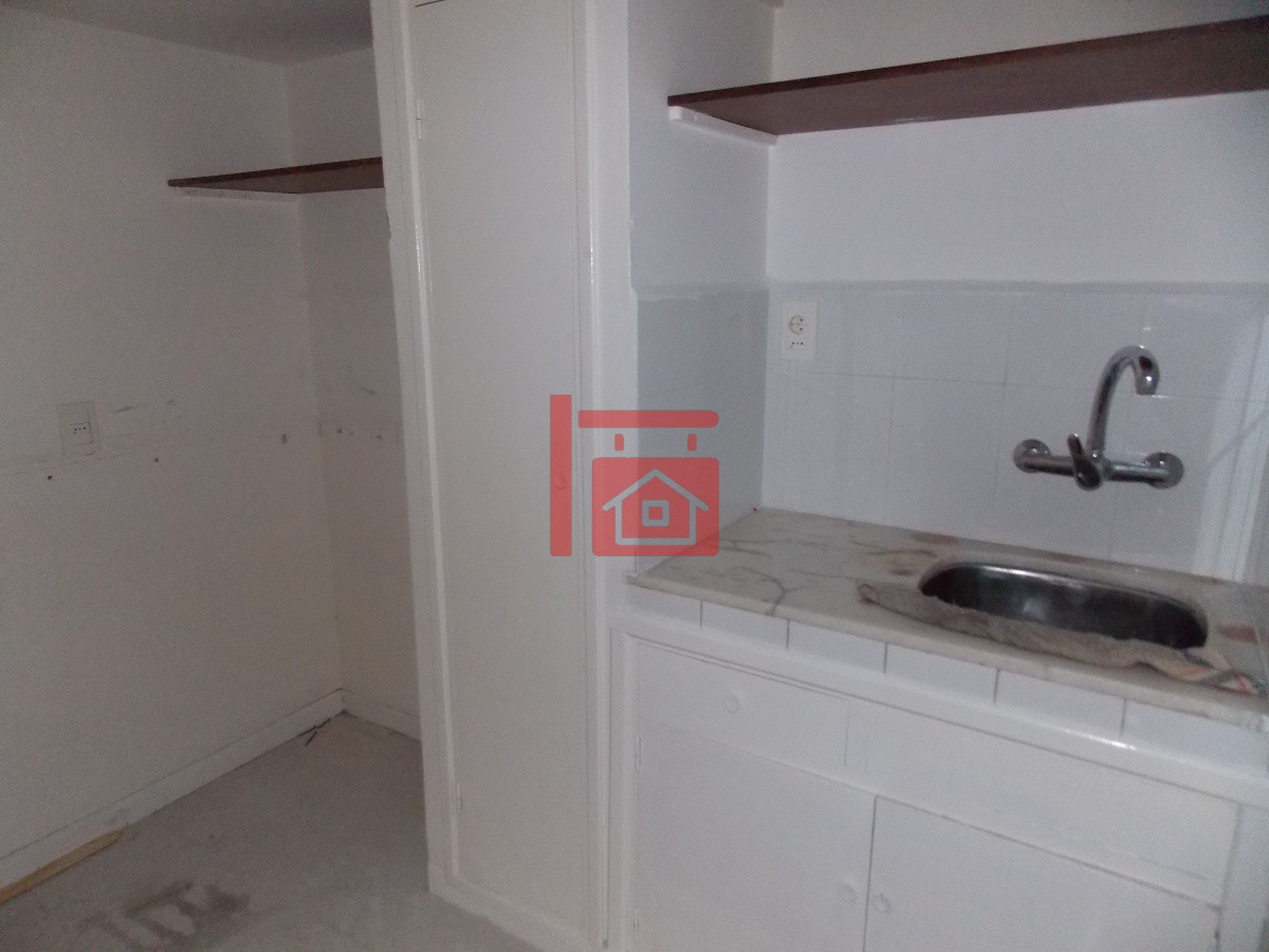 Local Comercial ID.369 - PENINSULA - EXCELENTE LOCAL SOBRE CALLE GORLERO !!!