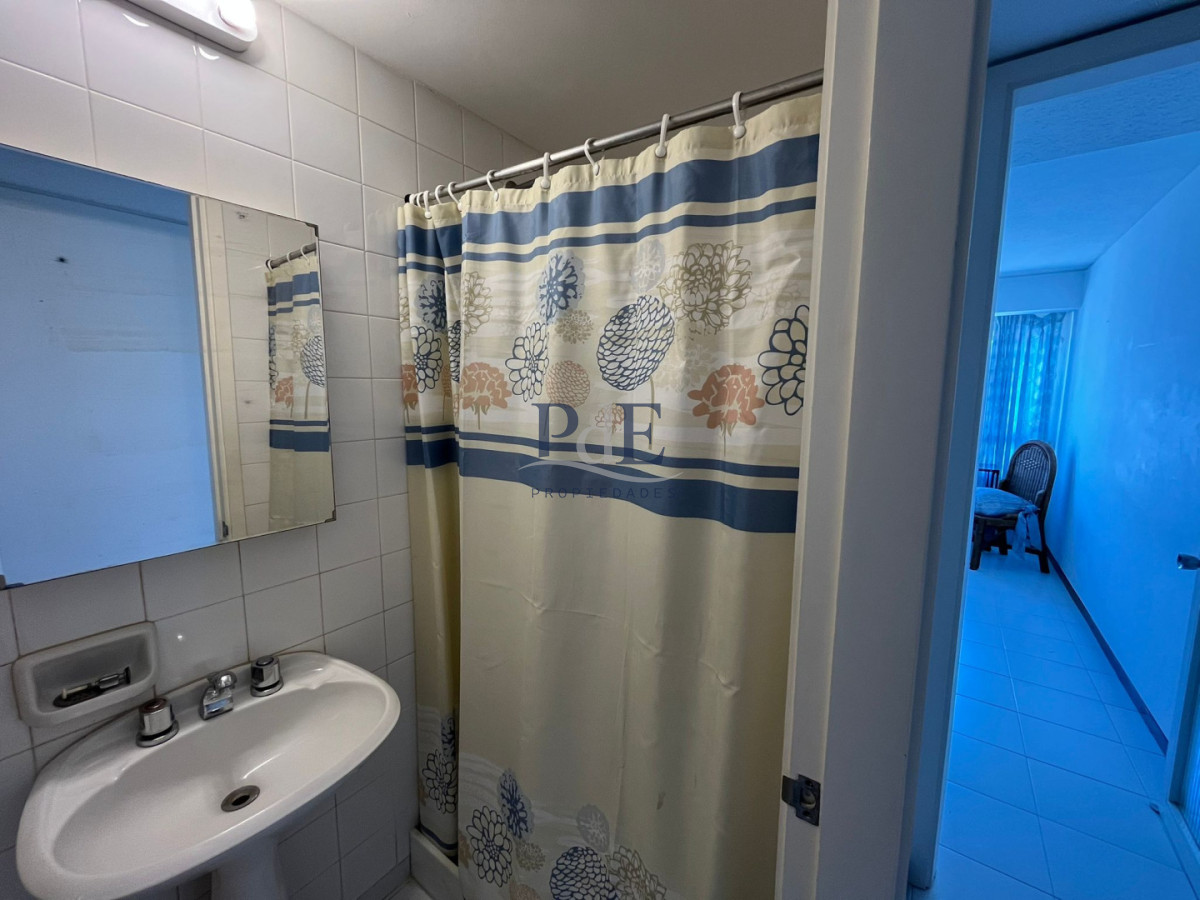 Apartamento en Playa Brava 4 Dormitorios Frente al mar. - Imagen 27