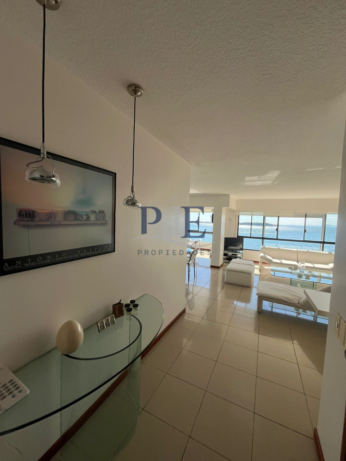 Apartamento frente al mar | Parada 3 | Playa Mansa (vista soñada a la bahía) - Imagen 1