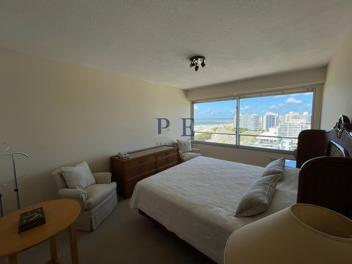 Apartamento en Playa Brava 4 Dormitorios Frente al mar. - Imagen 18