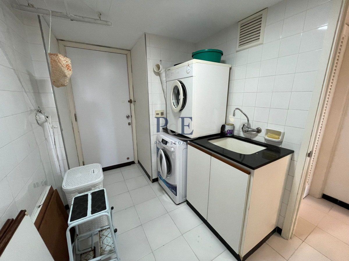 Apartamento en Playa Brava 4 Dormitorios Frente al mar. - Imagen 26