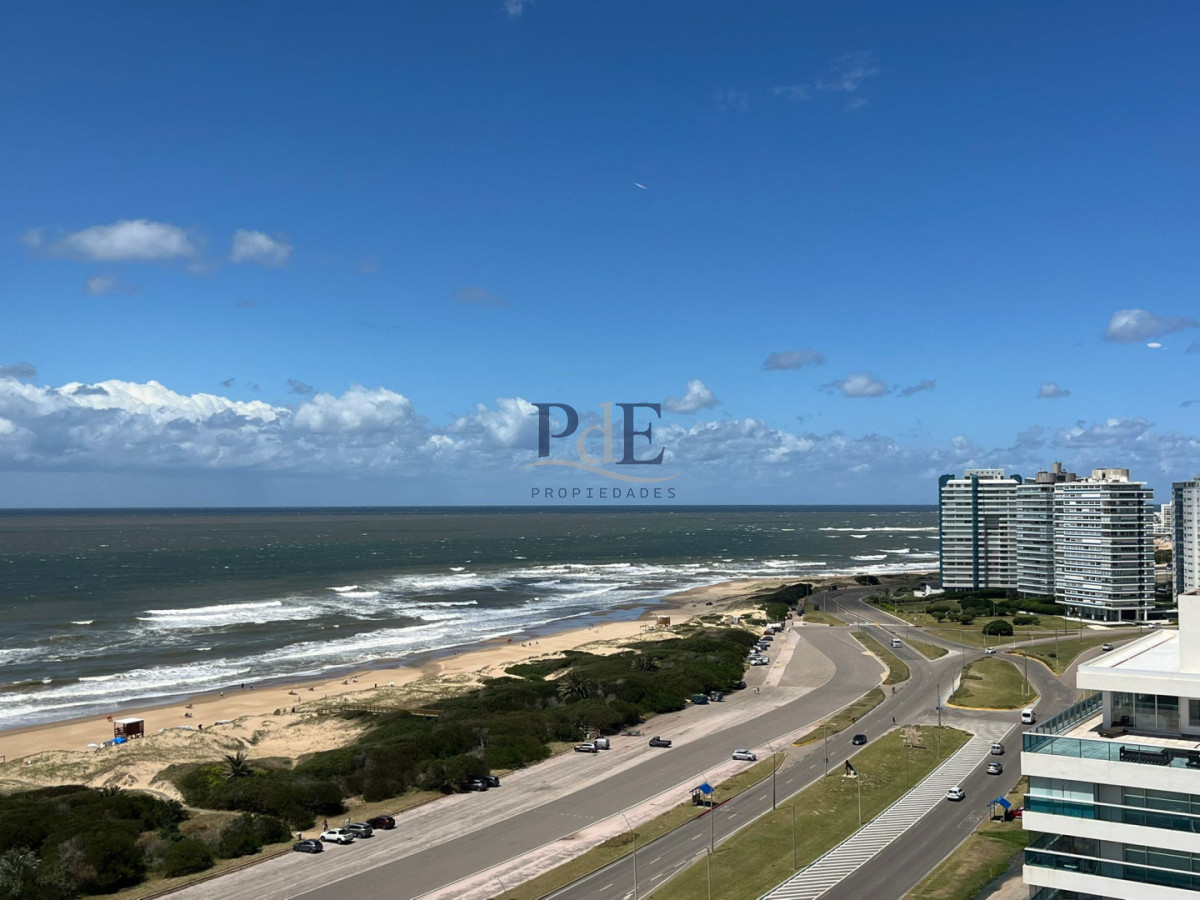 Apartamento en Playa Brava 4 Dormitorios Frente al mar. - Imagen 13