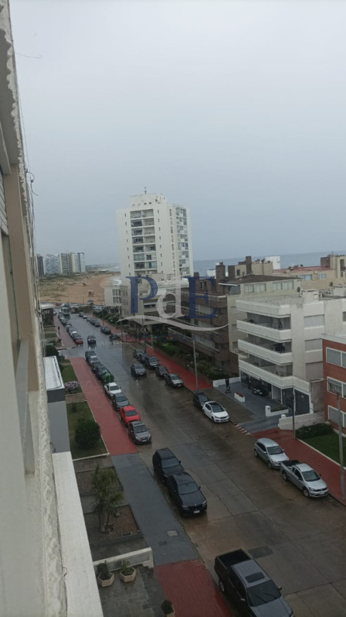 Apartamento en Venta 2 dorm 2 baños y garaje.. Península, Punta del Este - Imagen 2