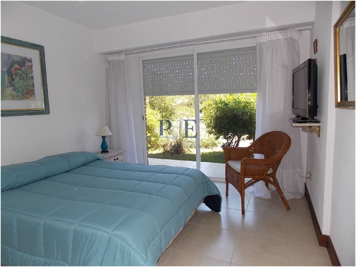 Apartamento en Rincón del Indio, a 1 cuadra del mar - Imagen 23