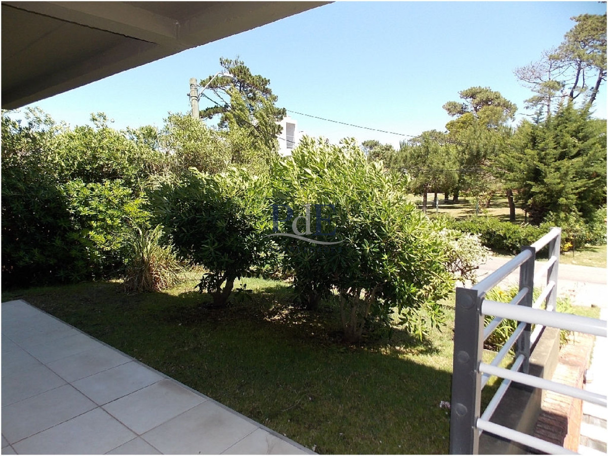 Apartamento en Rincón del Indio, a 1 cuadra del mar - Imagen 4