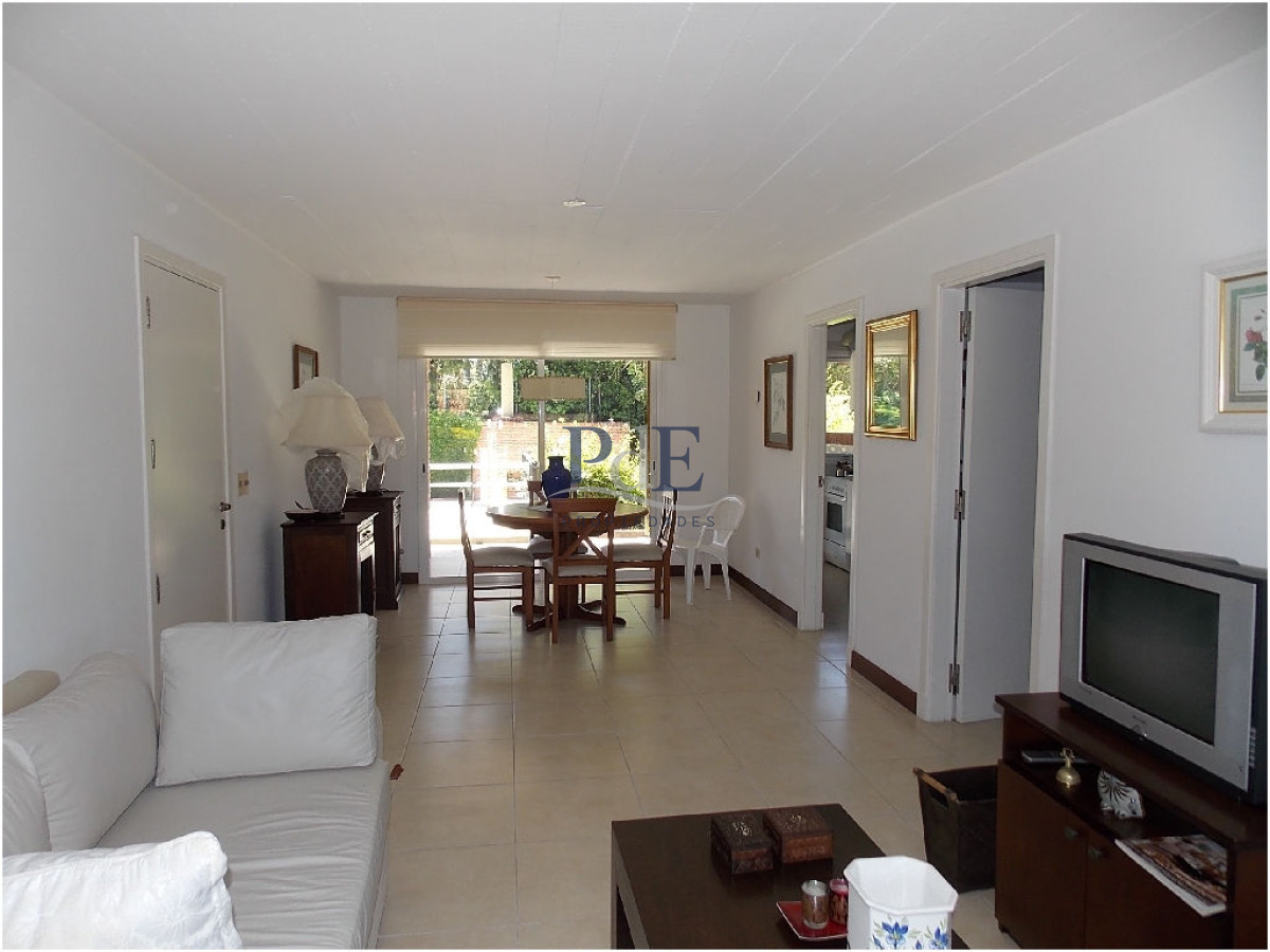 Apartamento en Rincón del Indio, a 1 cuadra del mar - Imagen 7