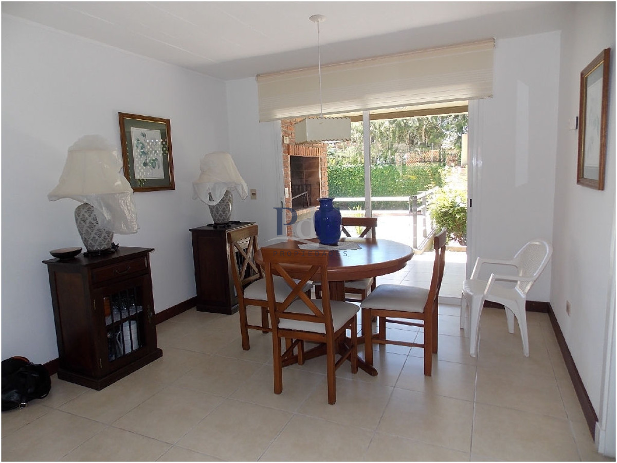 Apartamento en Rincón del Indio, a 1 cuadra del mar - Imagen 8