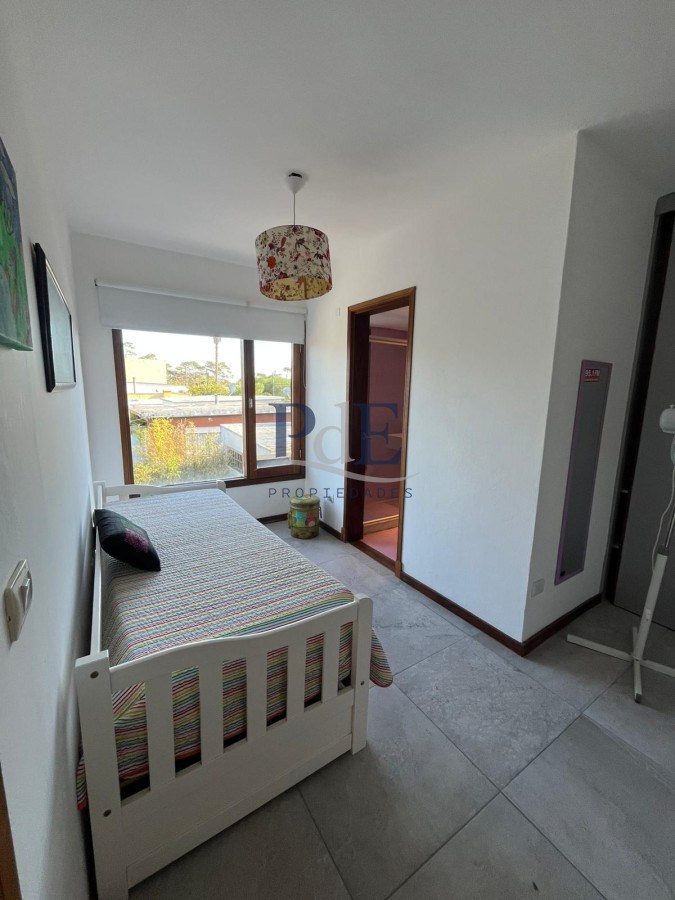 Manantiales casa de 4 dorm y 4 baños a 200 mts del Mar. - Imagen 45