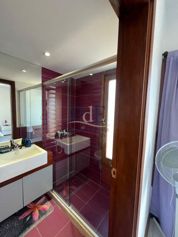 Manantiales casa de 4 dorm y 4 baños a 200 mts del Mar. - Imagen 43