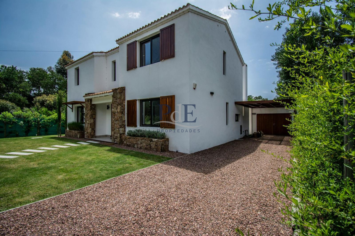EXCELENTE CASA !!!!! - Imagen 1