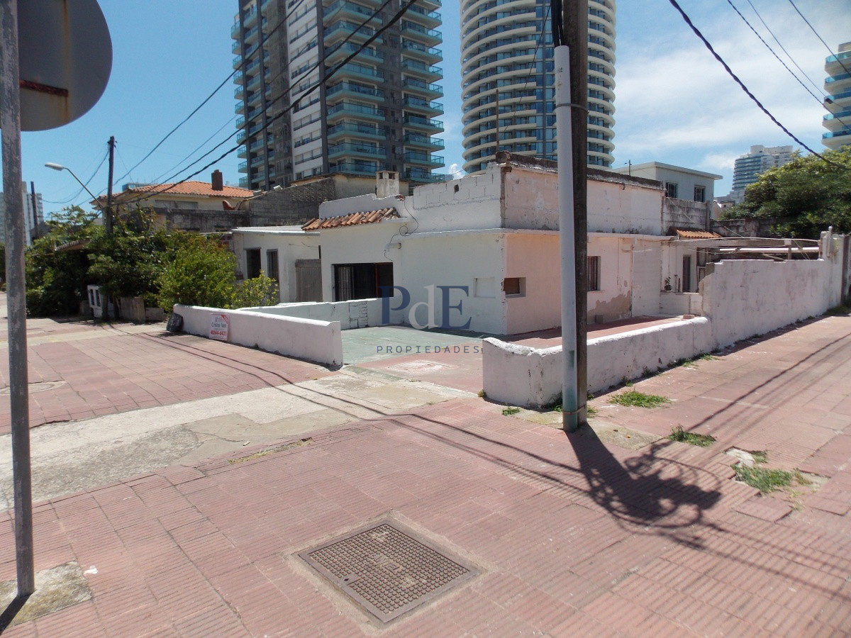 Propiedad con Potencial Comercial en la Parada 2. Punta del Este.