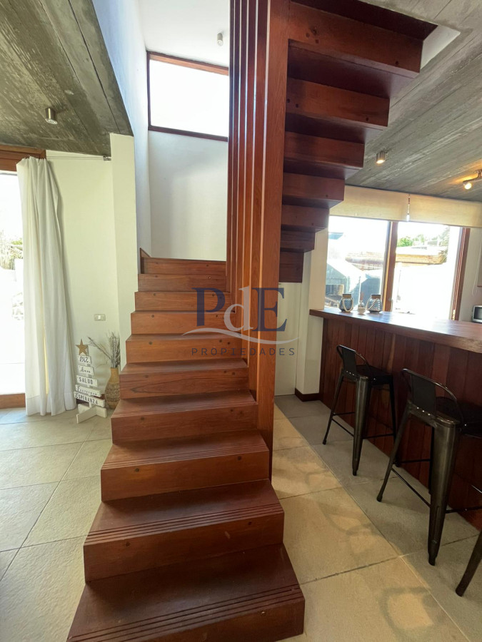 Manantiales casa de 4 dorm y 4 baños a 200 mts del Mar. - Imagen 25