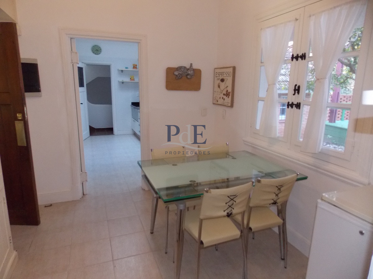 MUY BUENA CASA UBICADA EN EL CORAZÓN DEL BARRIO DEL GOLF - Imagen 33