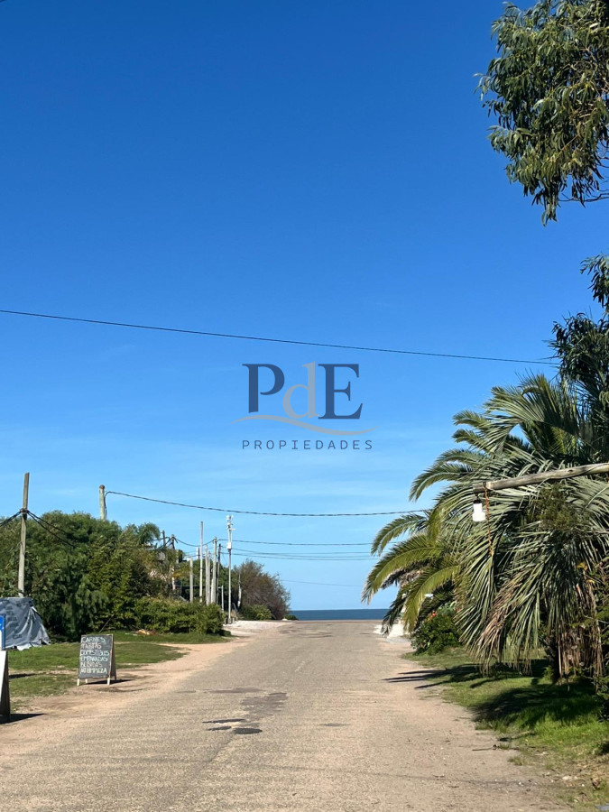 Manantiales casa de 4 dorm y 4 baños a 200 mts del Mar. - Imagen 2