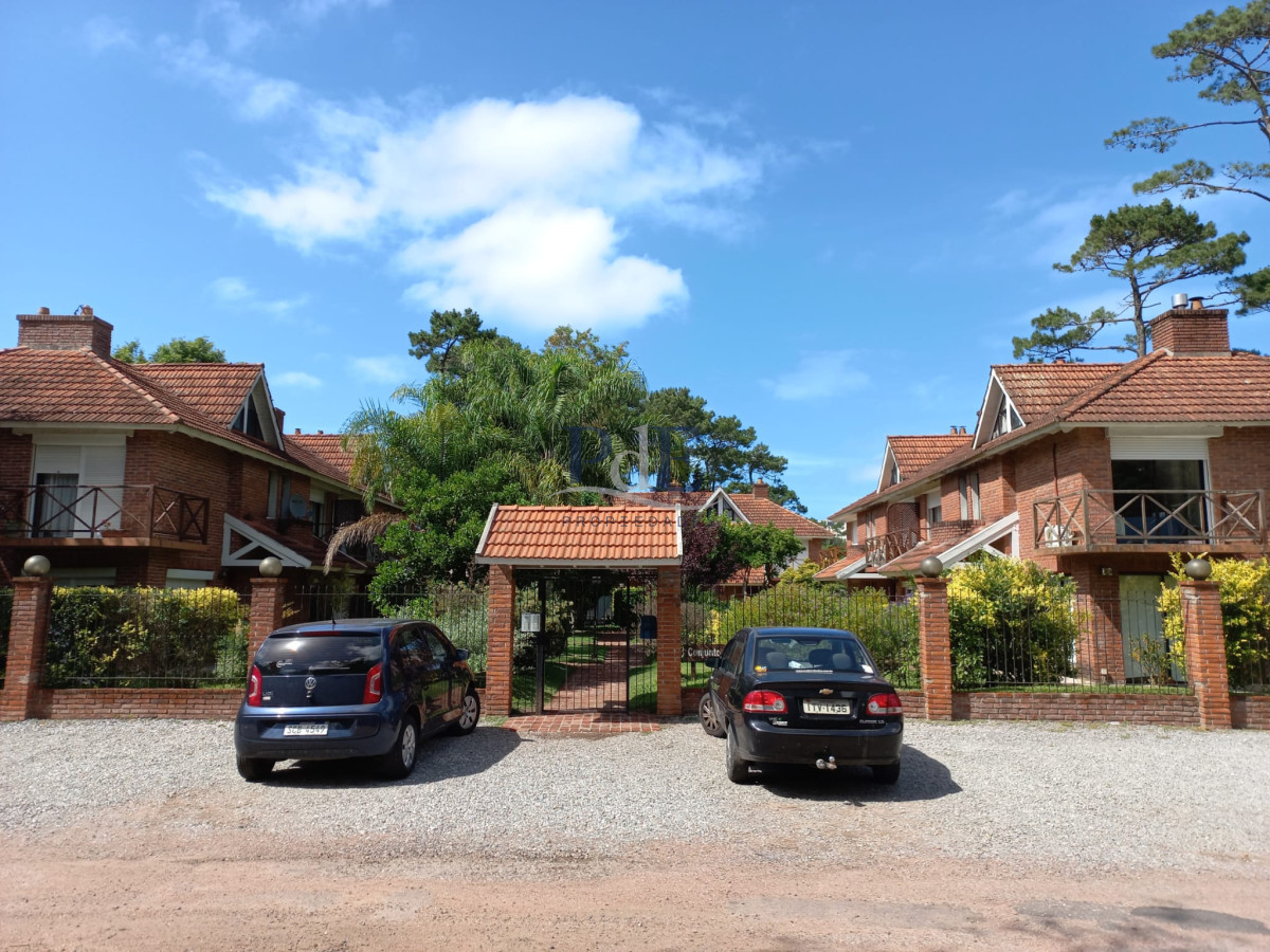 IMPERDIBLE!!! C PARRILLERO PROPIO DUPLEX TIPO CASA ZONA CANTEGRIL - Imagen 35