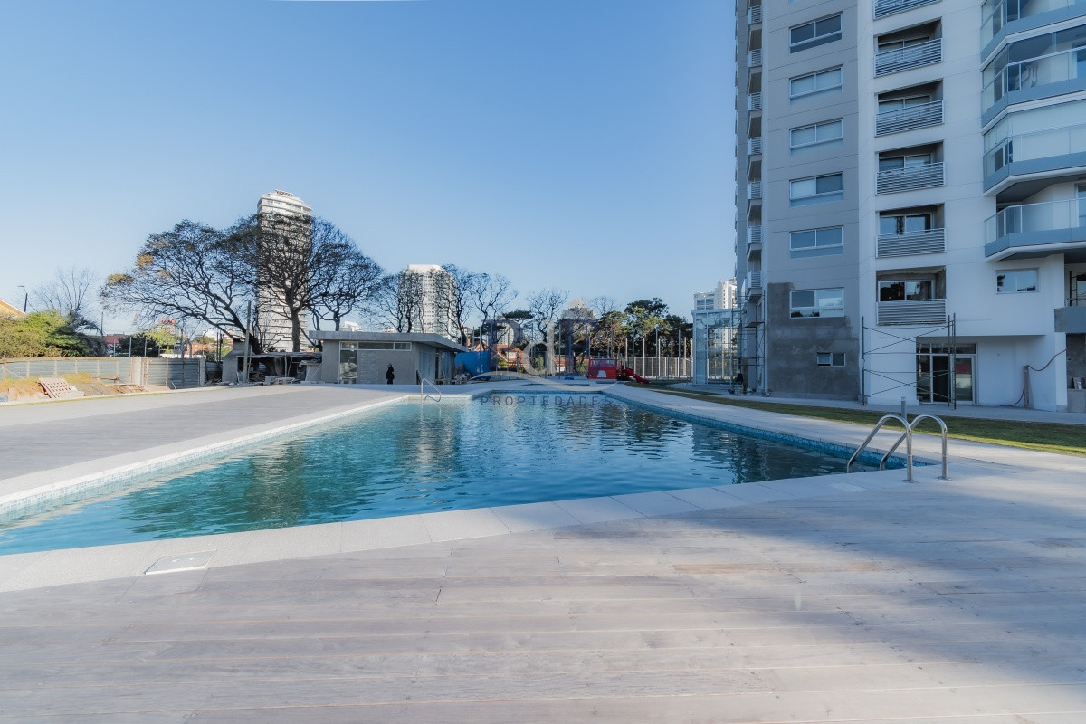 Apartamento en venta | Torre de categoría, Playa Mansa - Imagen 28