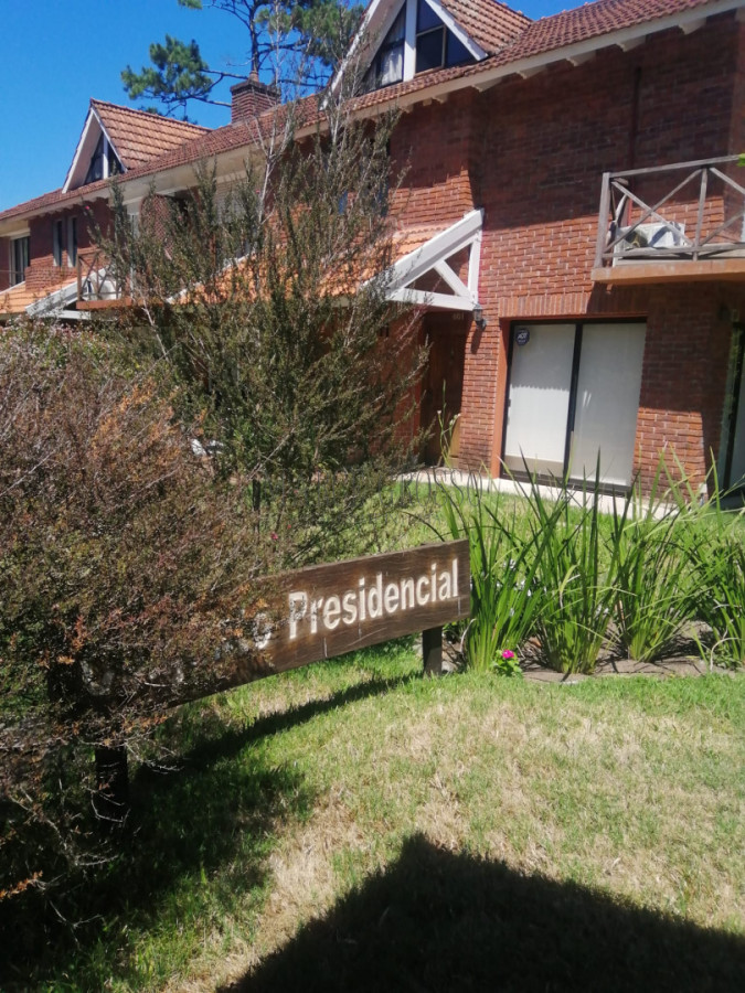 Apartamento ID.83 - IMPERDIBLE!!! C PARRILLERO PROPIO DUPLEX TIPO CASA ZONA CANTEGRIL