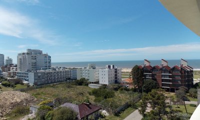 Apartamento en Brava, 3 dormitorios *