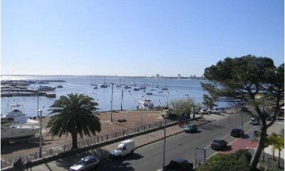 PENINSULA CON VISTA AL PUERTO
