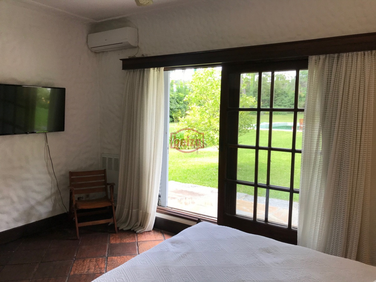 Casa ID.166906/Casas-en-Venta--Beiza-Propiedades - Importante casa a metros de la playa Mansa.