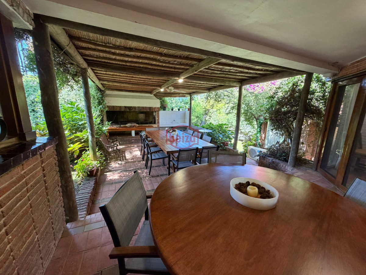 Casa ID.167093 - EN SAN RAFAEL A POCAS CUADRAS DEL MAR