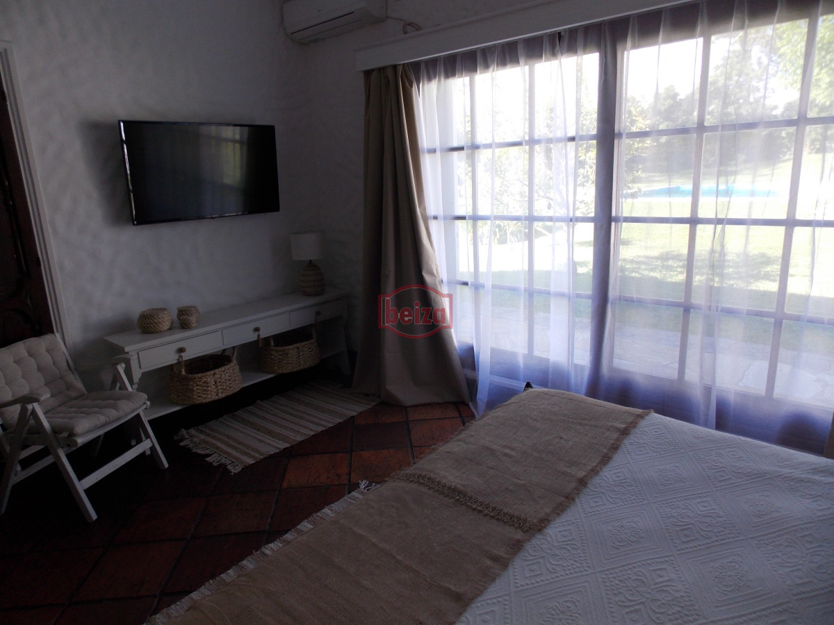 Casa ID.166906/Casas-en-Venta--Beiza-Propiedades - Importante casa a metros de la playa Mansa.