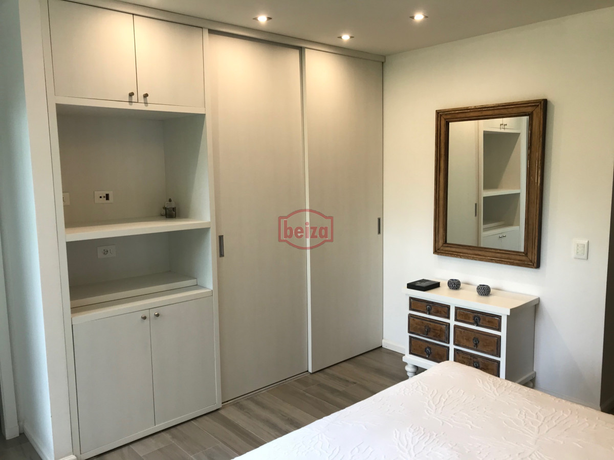 Casa ID.166906/Casas-en-Venta--Beiza-Propiedades - Importante casa a metros de la playa Mansa.