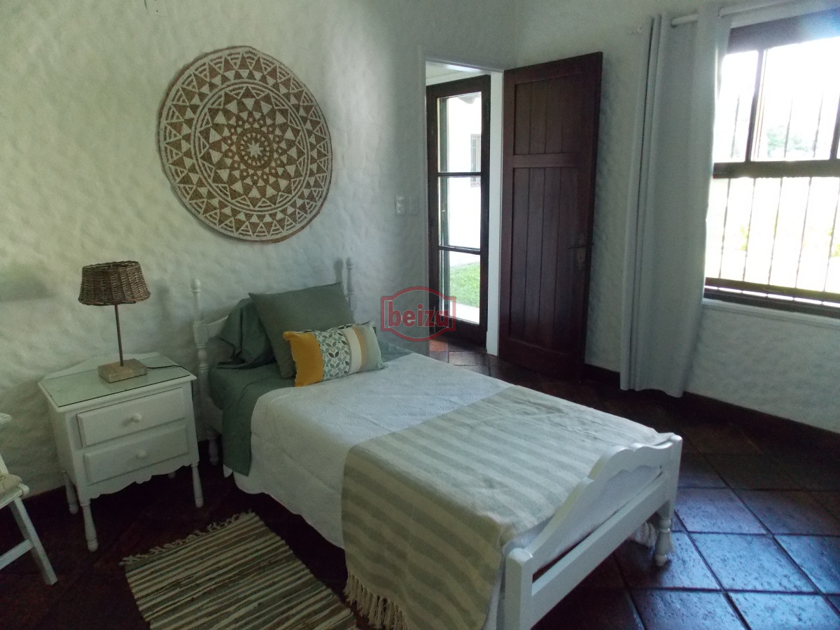 Casa ID.166906/Casas-en-Venta--Beiza-Propiedades - Importante casa a metros de la playa Mansa.