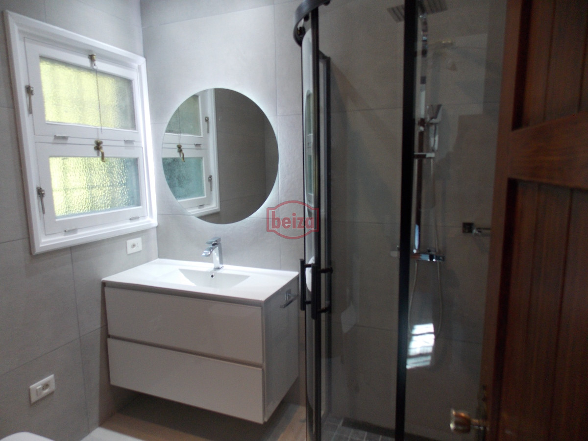 Casa ID.166906/Casas-en-Venta--Beiza-Propiedades - Importante casa a metros de la playa Mansa.