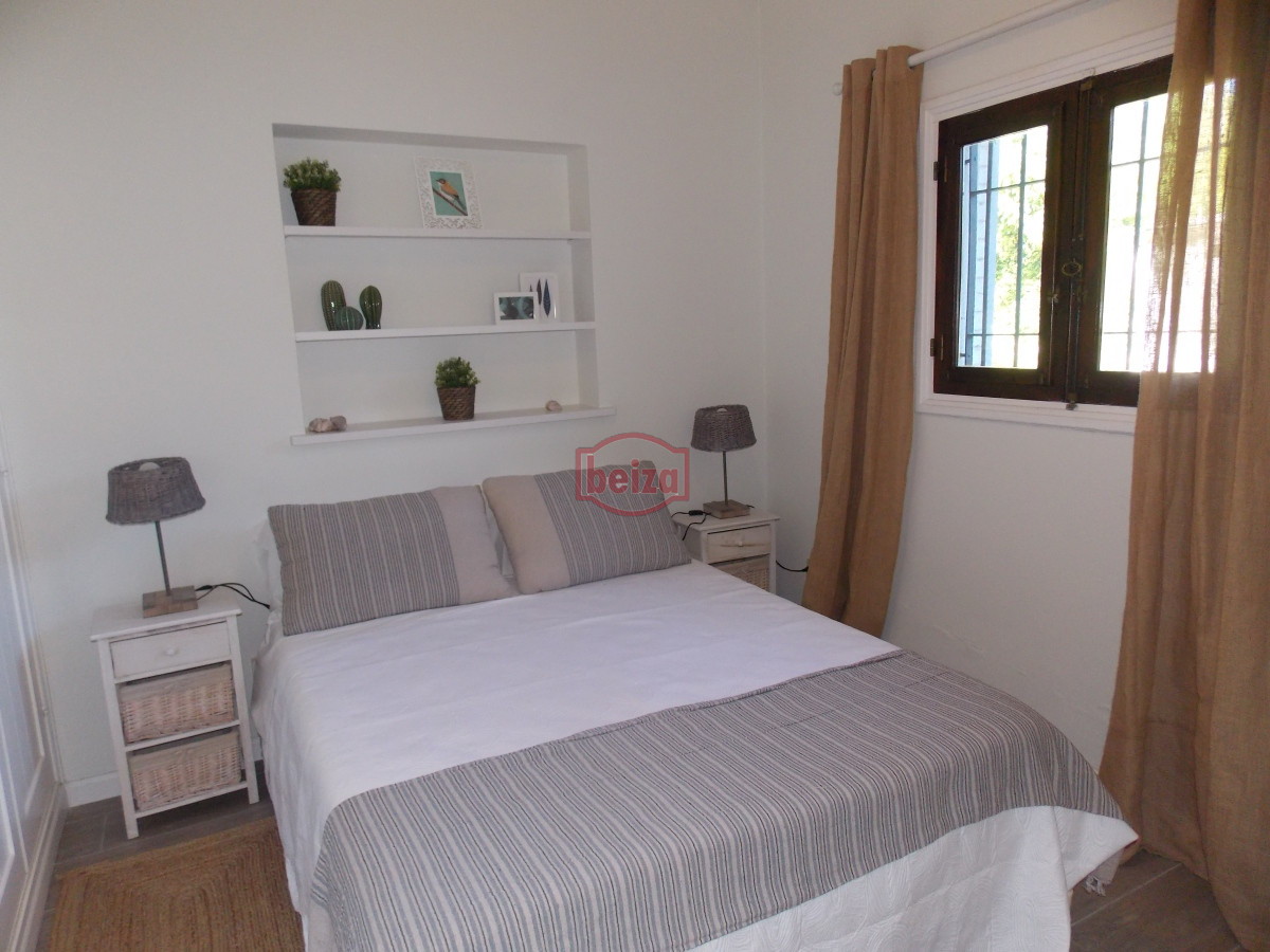 Casa ID.166906/Casas-en-Venta--Beiza-Propiedades - Importante casa a metros de la playa Mansa.