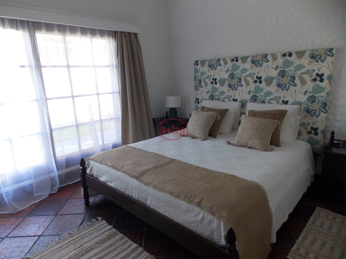 Casa ID.166906/Casas-en-Venta--Beiza-Propiedades - Importante casa a metros de la playa Mansa.