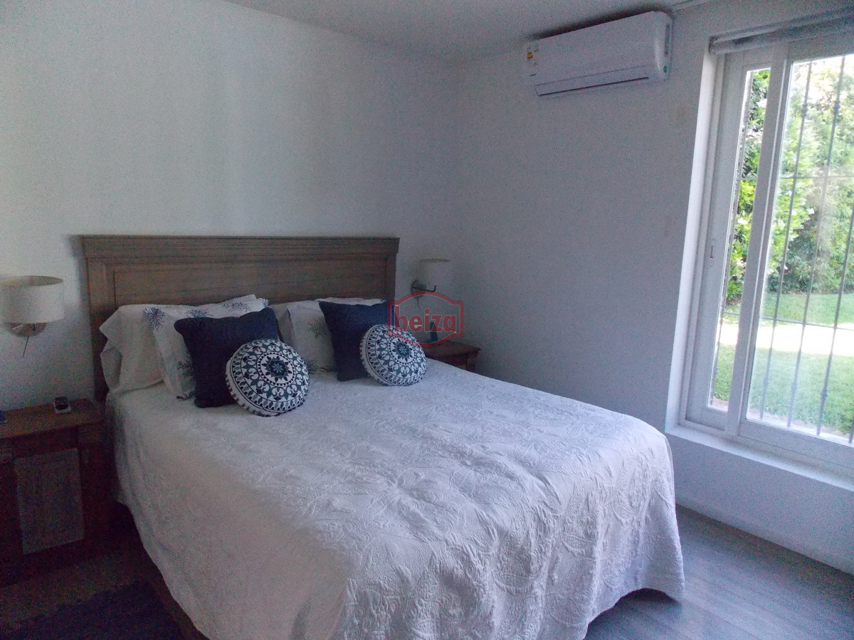 Casa ID.166906/Casas-en-Venta--Beiza-Propiedades - Importante casa a metros de la playa Mansa.