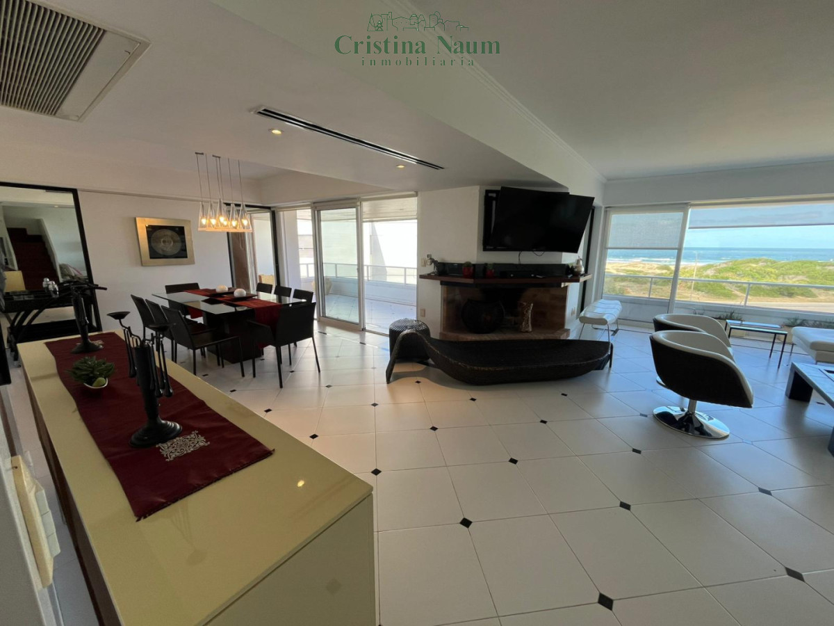 Pent House en Playa Brava - CNI41554A