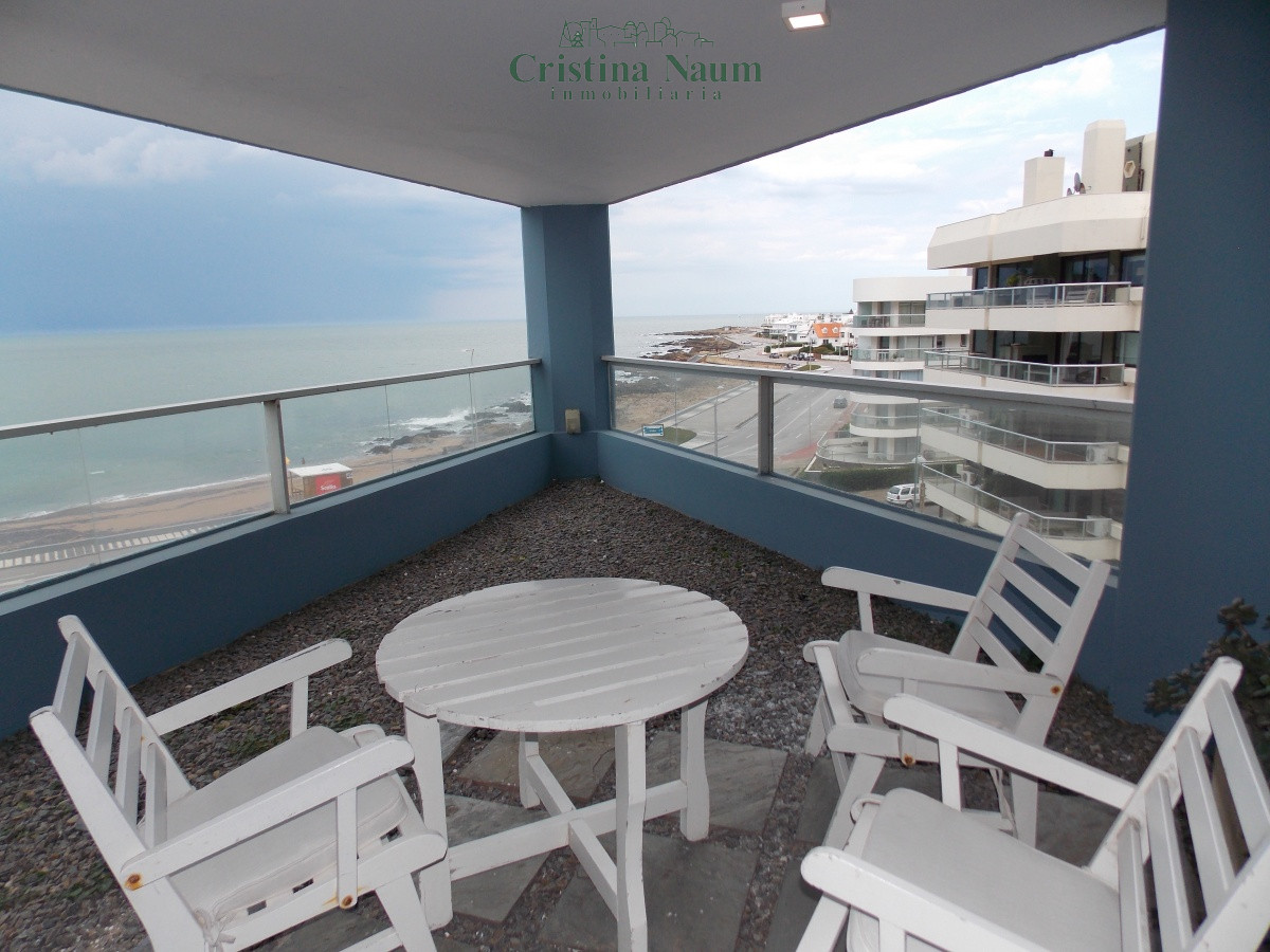 IMPORTANTE PLANTA DE 166 MTS CON VISTA AL MAR EN PENINSULA - CNI2076A