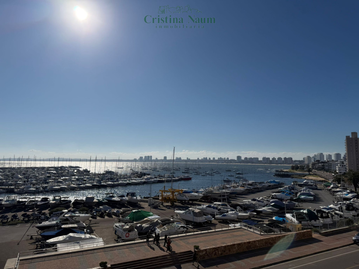 FRENTE AL PUERTO CON BARBACOA PROPIA - CNI37422A