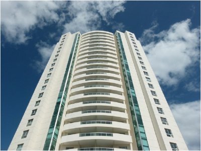 PISO ALTO EN WIND TOWER - EXCELENTES AMENITIES