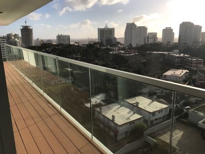 Apartamento en Brava, 2 dormitorios *
