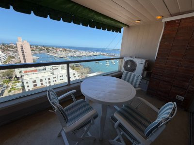 Apartamento en Península con vista al Puerto
