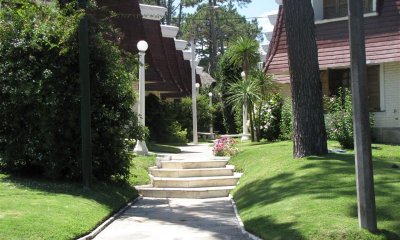 Duplex de 2 dormitorios en complejo cerrado y muy seguro sobre Avda Francia